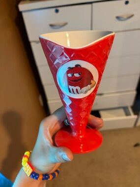 M&M'S Red Waffle Cone Sundae Cup